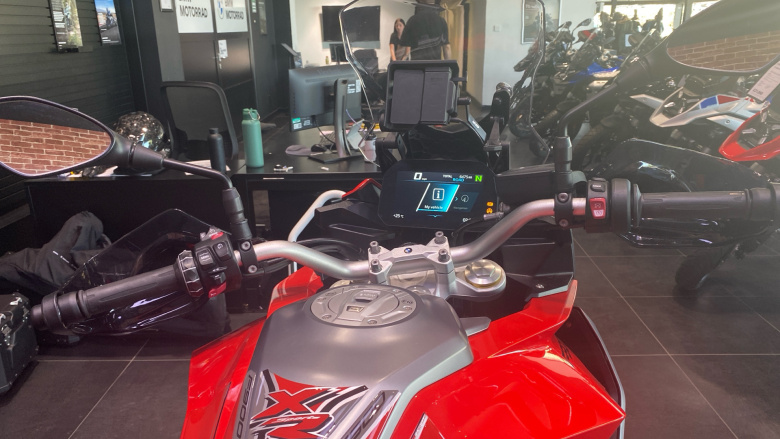BMW F900 XR